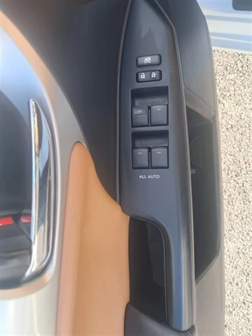 2013 Lexus CT - Image 15 of 20
