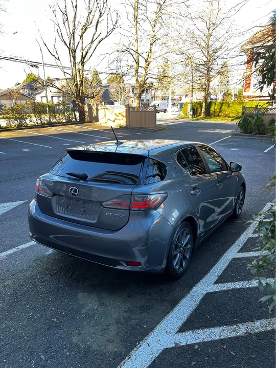 2013 Lexus CT - Image 11 of 13