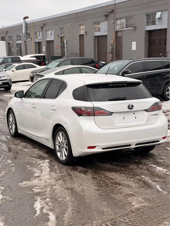2013 Lexus CT - Image 3 of 7