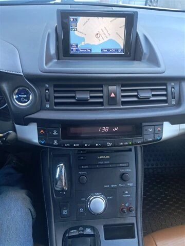 2013 Lexus CT - Image 19 of 20