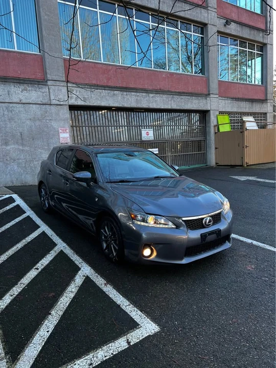 2013 Lexus CT - Image 12 of 13