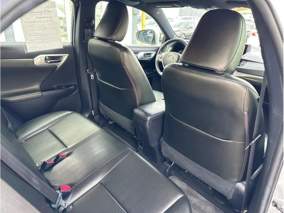 2013 Lexus CT - Image 14 of 19