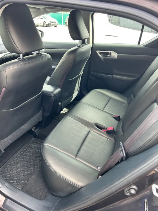 2013 Lexus CT - Image 7 of 12