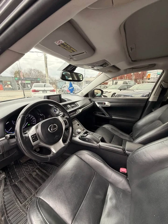 2013 Lexus CT - Image 10 of 20