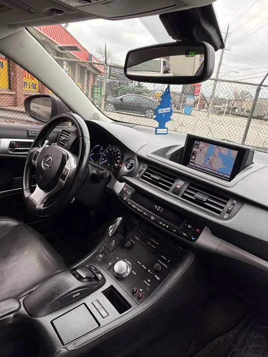2013 Lexus CT - Image 9 of 20