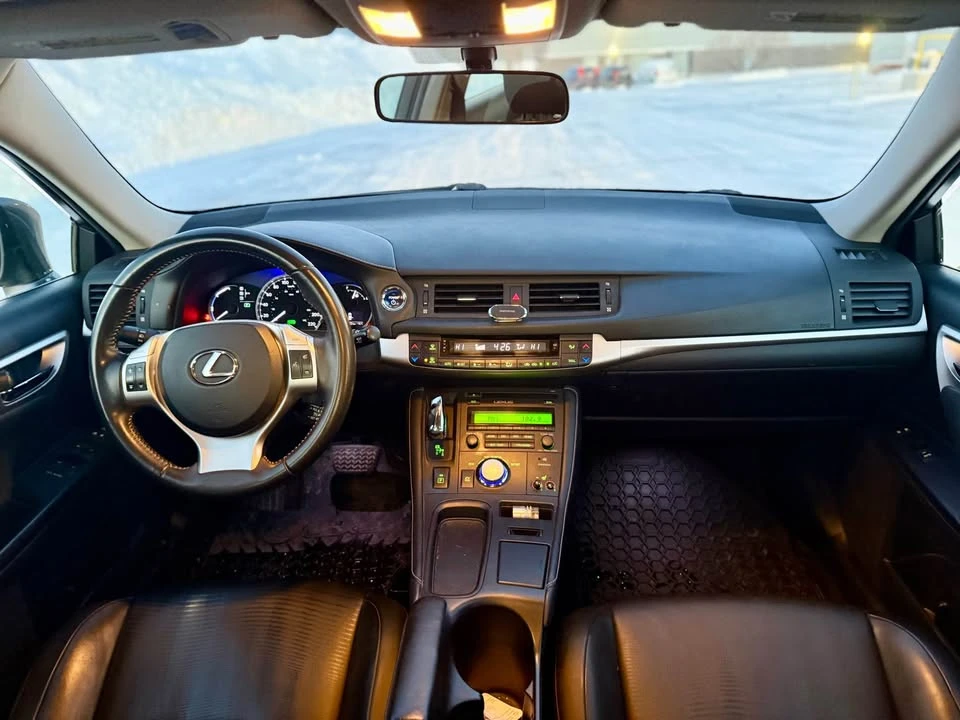 2013 Lexus CT - Image 7 of 8