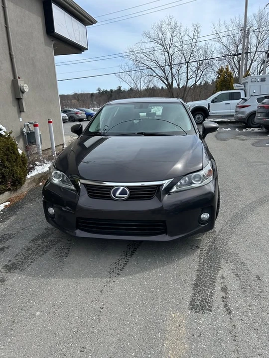 2013 Lexus CT - Image 2 of 12