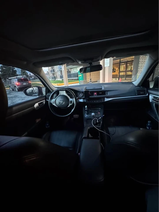 2013 Lexus CT - Image 3 of 6