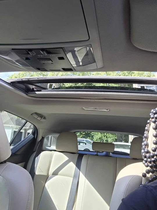 2013 Lexus CT - Image 2 of 19