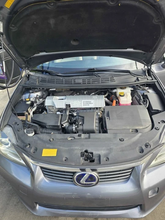 2013 Lexus CT - Image 12 of 19