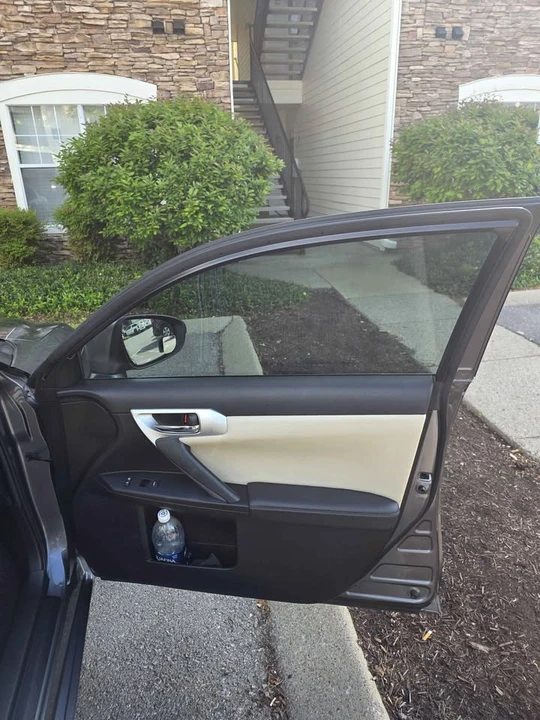 2013 Lexus CT - Image 15 of 19