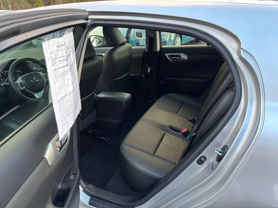 2013 Lexus CT - Image 13 of 20