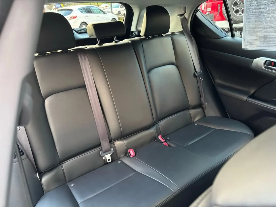 2013 Lexus CT - Image 16 of 20