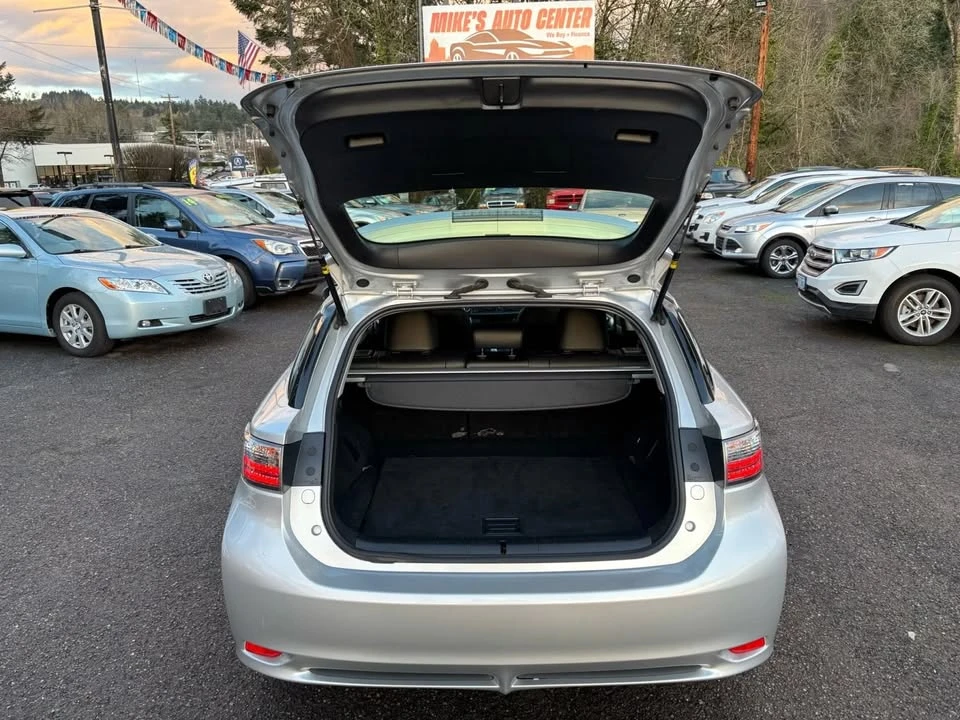 2013 Lexus CT - Image 11 of 20