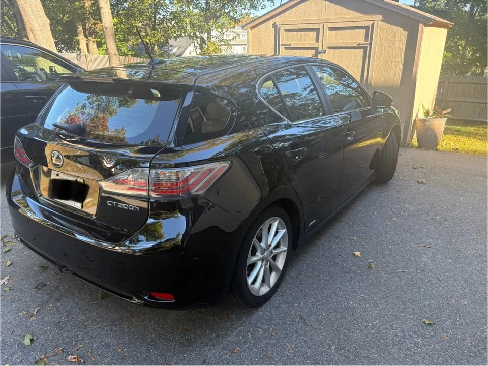 2013 Lexus CT - Image 2 of 10