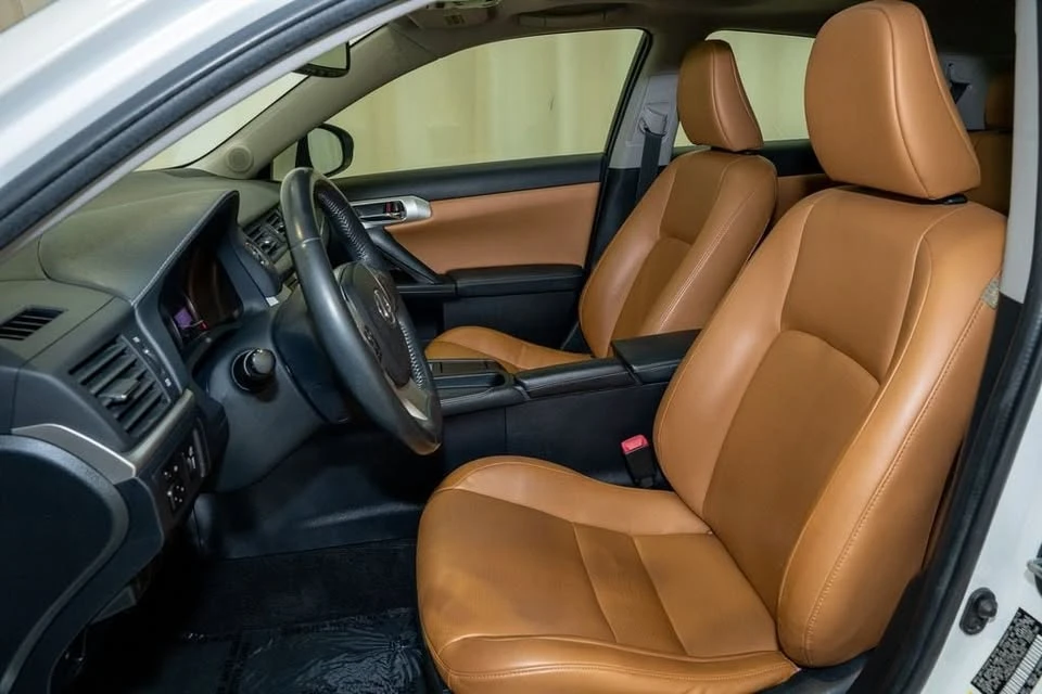 2013 Lexus CT - Image 5 of 8