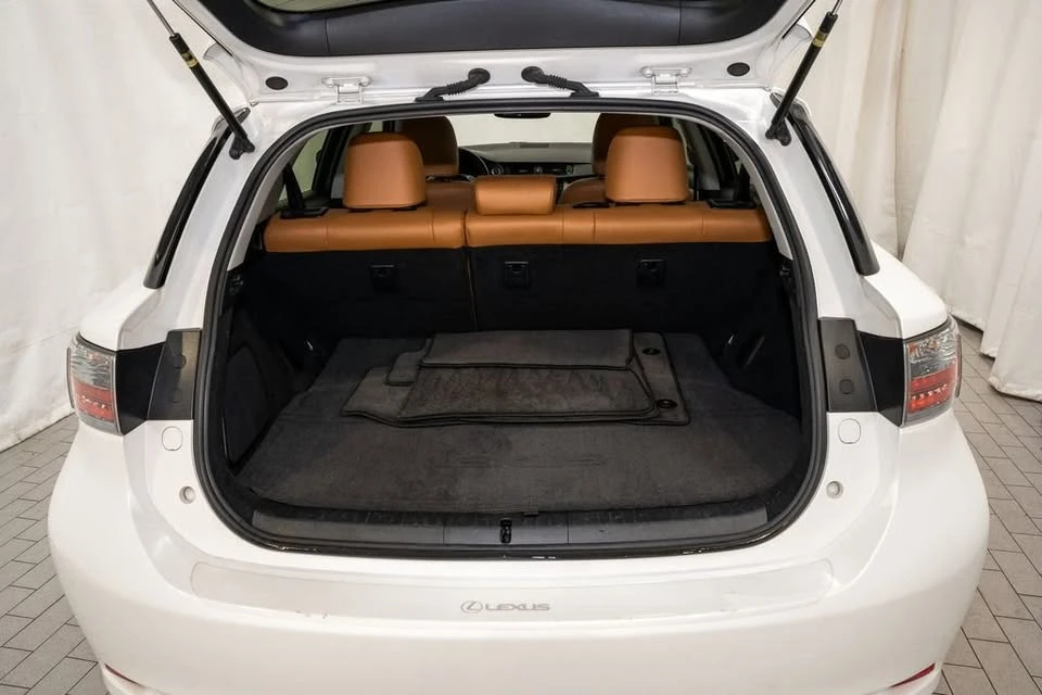 2013 Lexus CT - Image 3 of 8