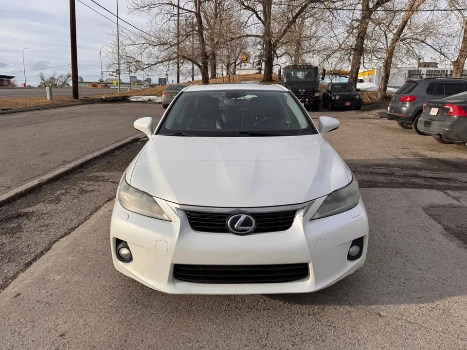2013 Lexus CT - Image 2 of 19