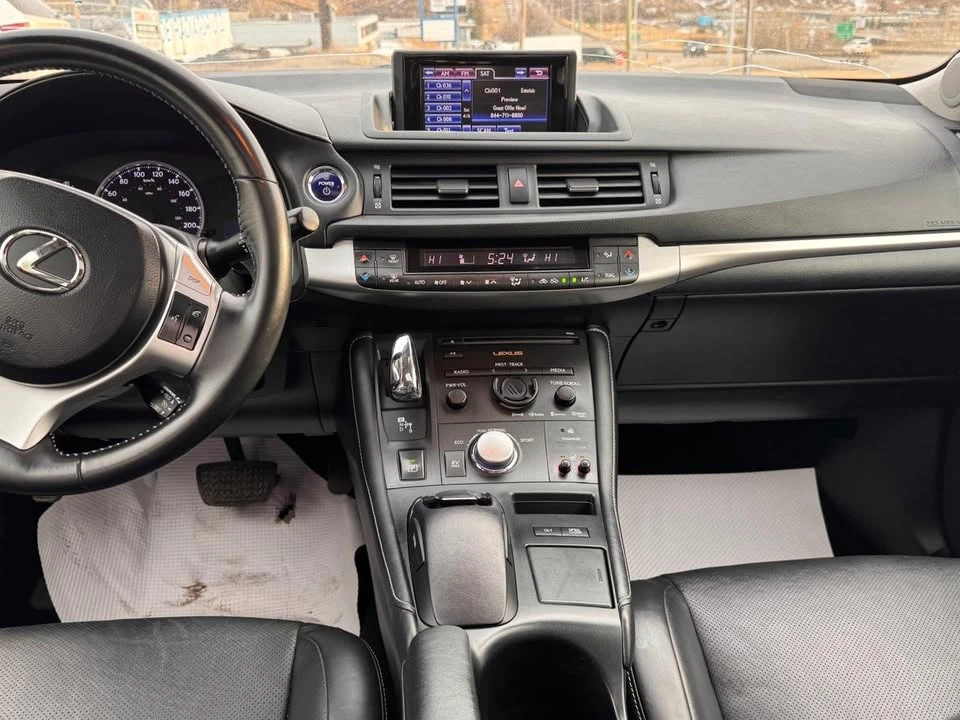 2013 Lexus CT - Image 13 of 19