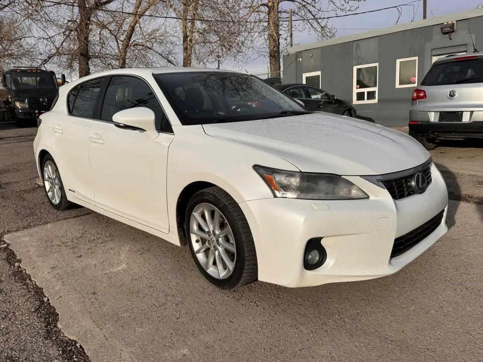 2013 Lexus CT - Image 3 of 19