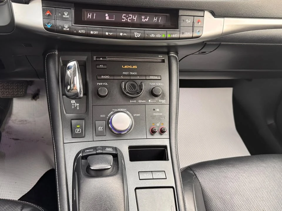2013 Lexus CT - Image 14 of 19