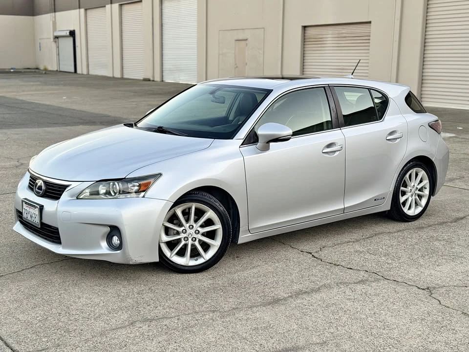 2013 Lexus CT - Image 2 of 19