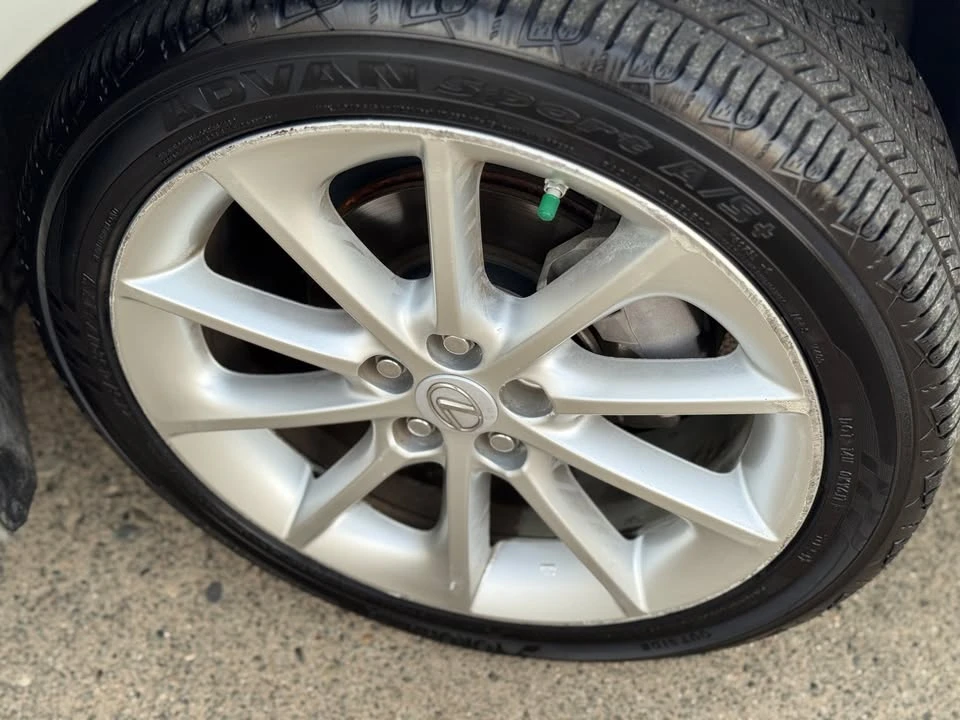 2013 Lexus CT - Image 16 of 19