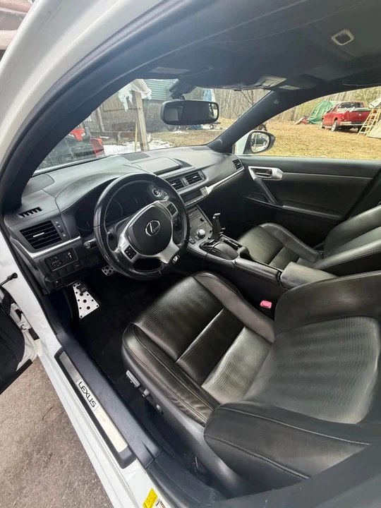 2013 Lexus CT - Image 5 of 10