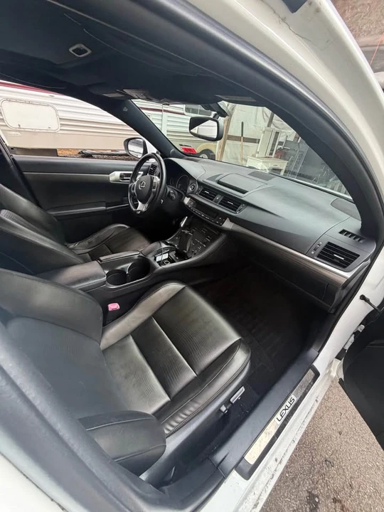 2013 Lexus CT - Image 6 of 10