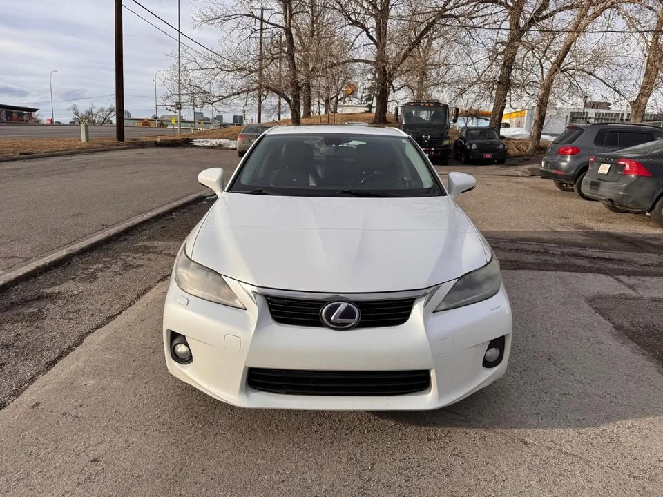 2013 Lexus CT - Image 2 of 19