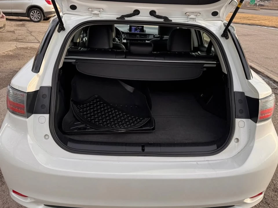 2013 Lexus CT - Image 17 of 19
