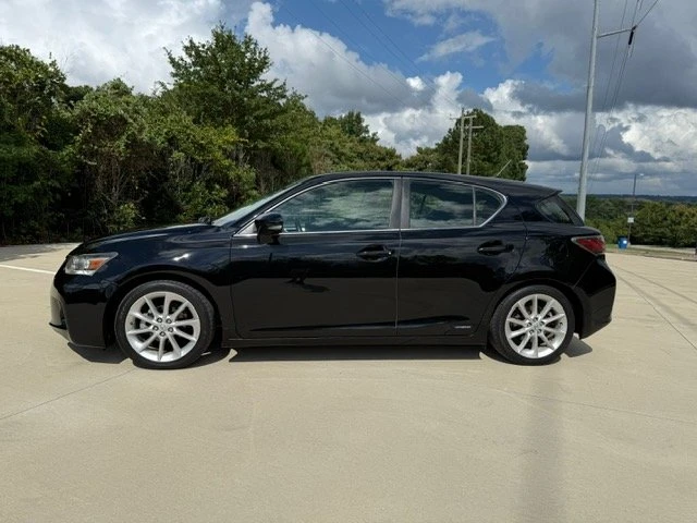 2013 Lexus CT - Image 2 of 20