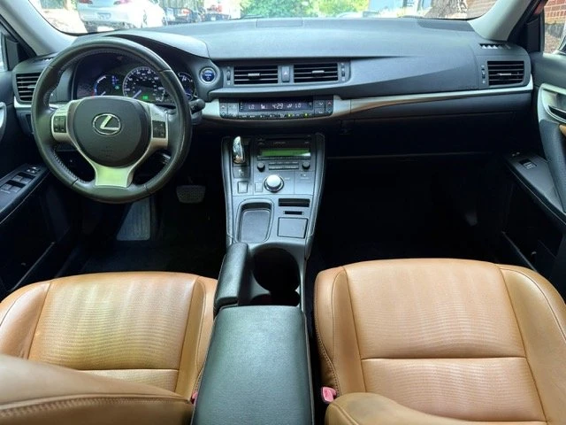 2013 Lexus CT - Image 10 of 20