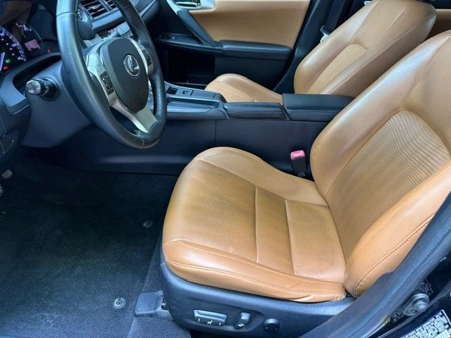 2013 Lexus CT - Image 12 of 20