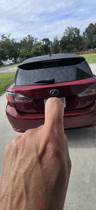 2013 Lexus CT - Image 10 of 11