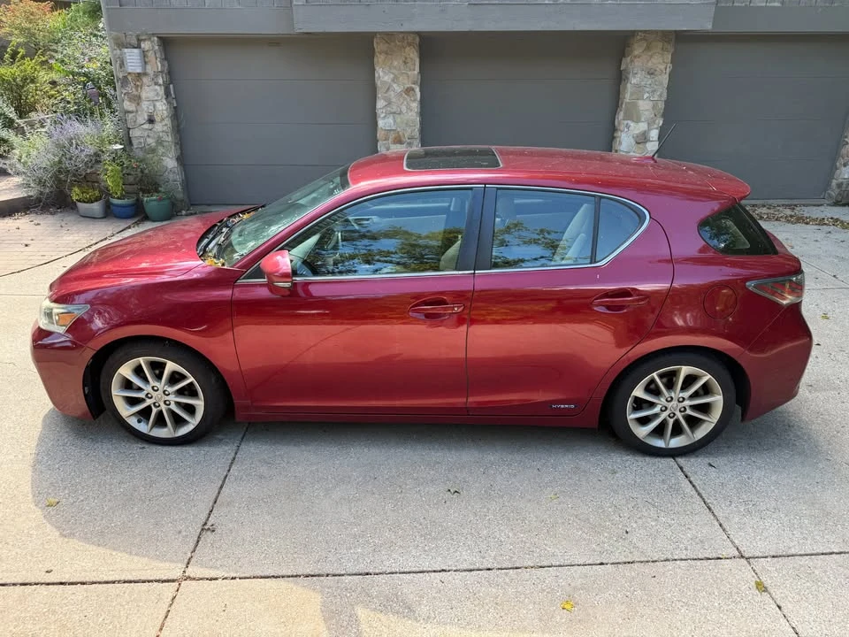 2013 Lexus CT - Image 3 of 8
