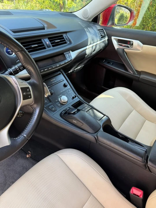 2013 Lexus CT - Image 6 of 8