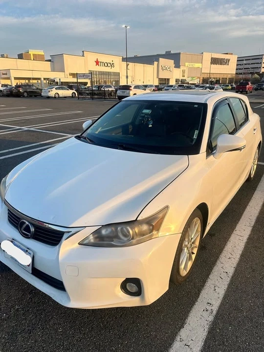 2013 Lexus CT - Image 9 of 17