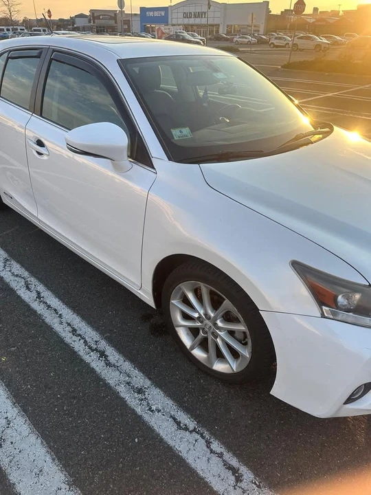 2013 Lexus CT - Image 11 of 17