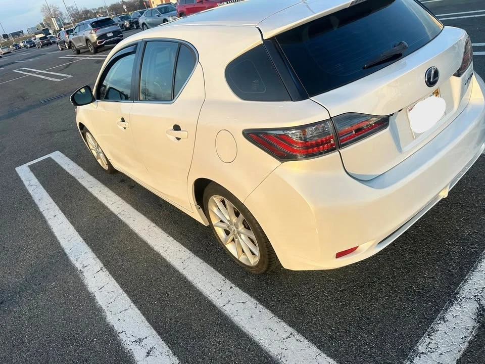 2013 Lexus CT - Image 7 of 17