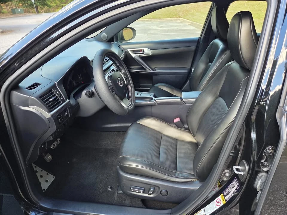 2013 Lexus CT - Image 14 of 20