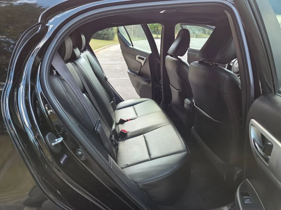 2013 Lexus CT - Image 10 of 20