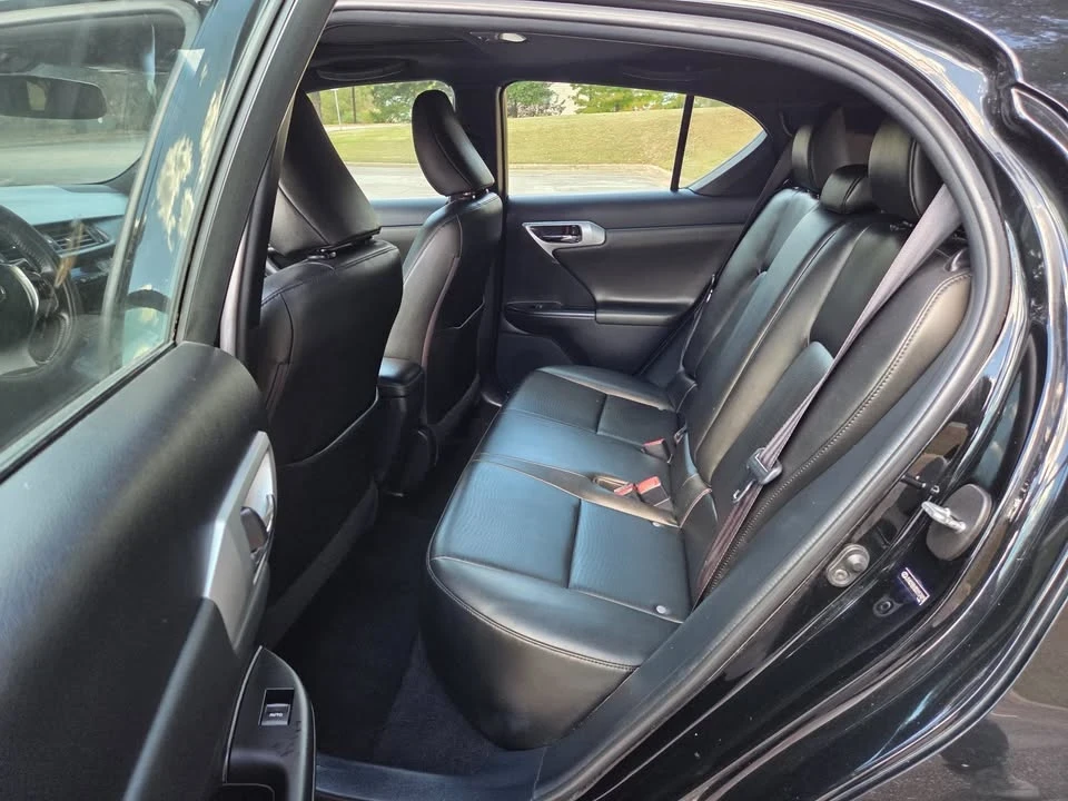 2013 Lexus CT - Image 9 of 20