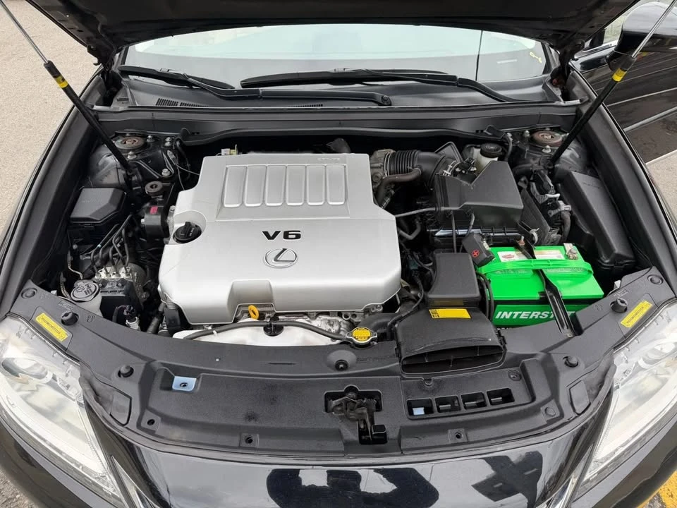 2013 Lexus ES 6th Gen - Image 10 of 18