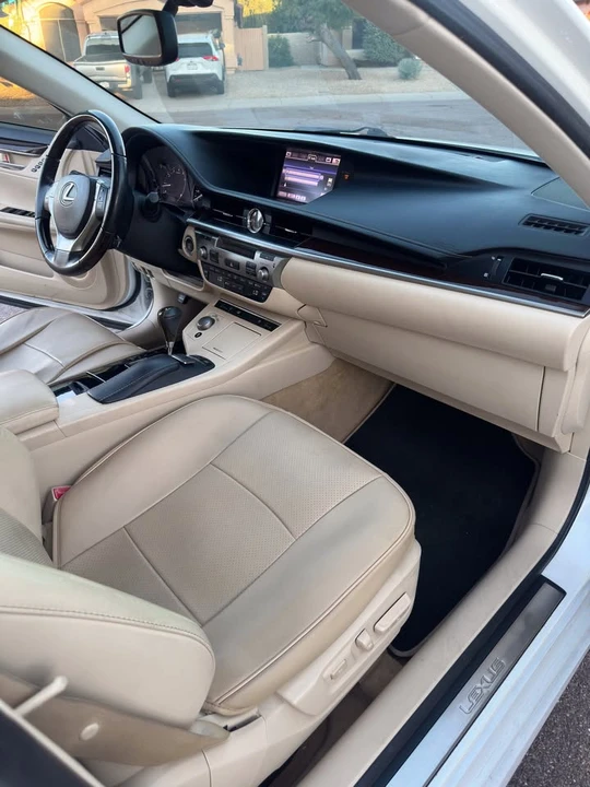 2013 Lexus ES 6th Gen - Image 10 of 14