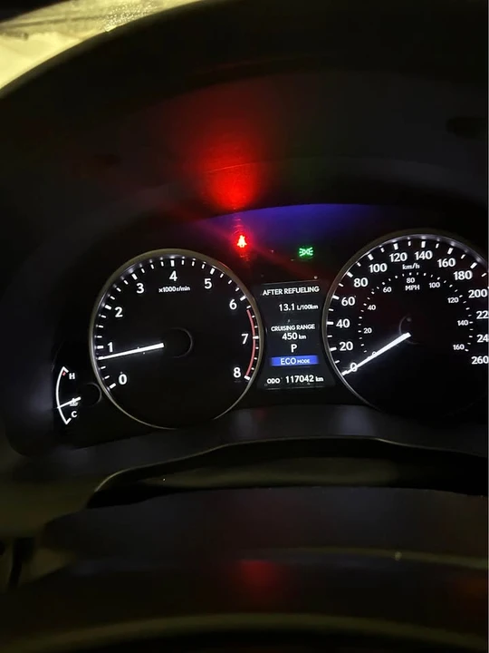 2013 Lexus ES 6th Gen - Image 6 of 10