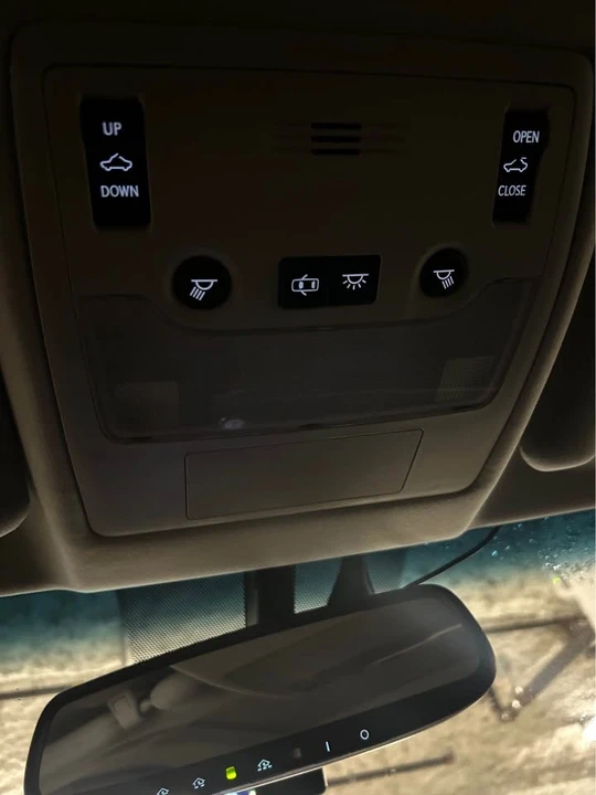 2013 Lexus ES 6th Gen - Image 8 of 10