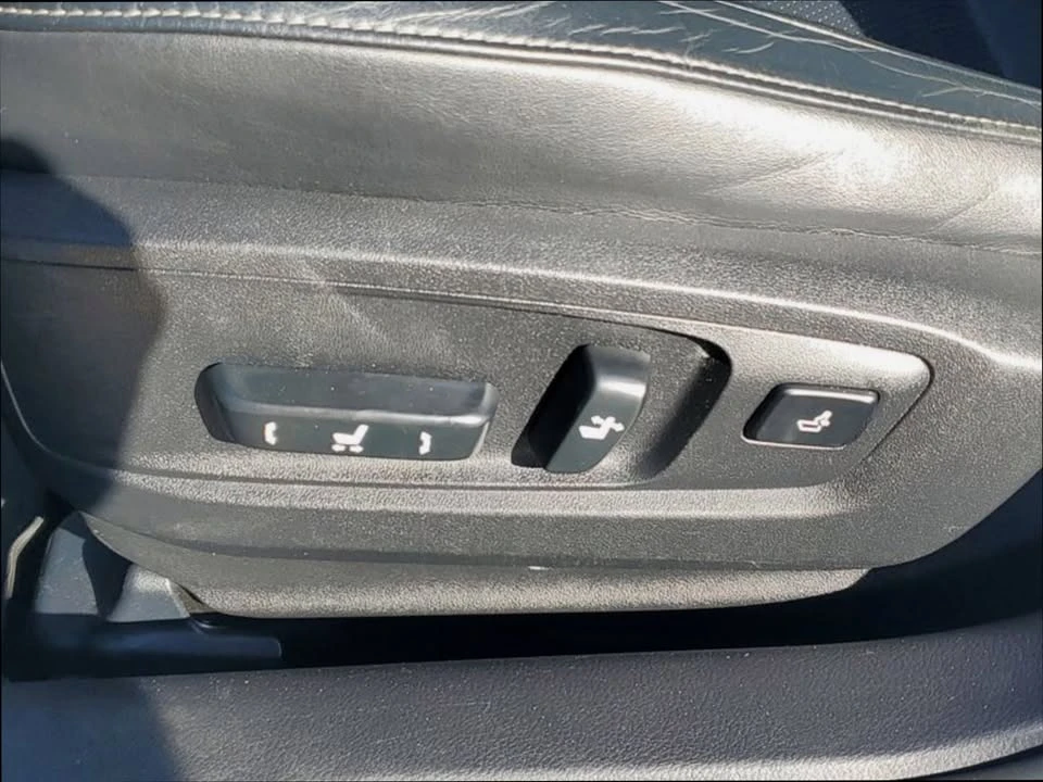 2013 Lexus ES 6th Gen - Image 11 of 18
