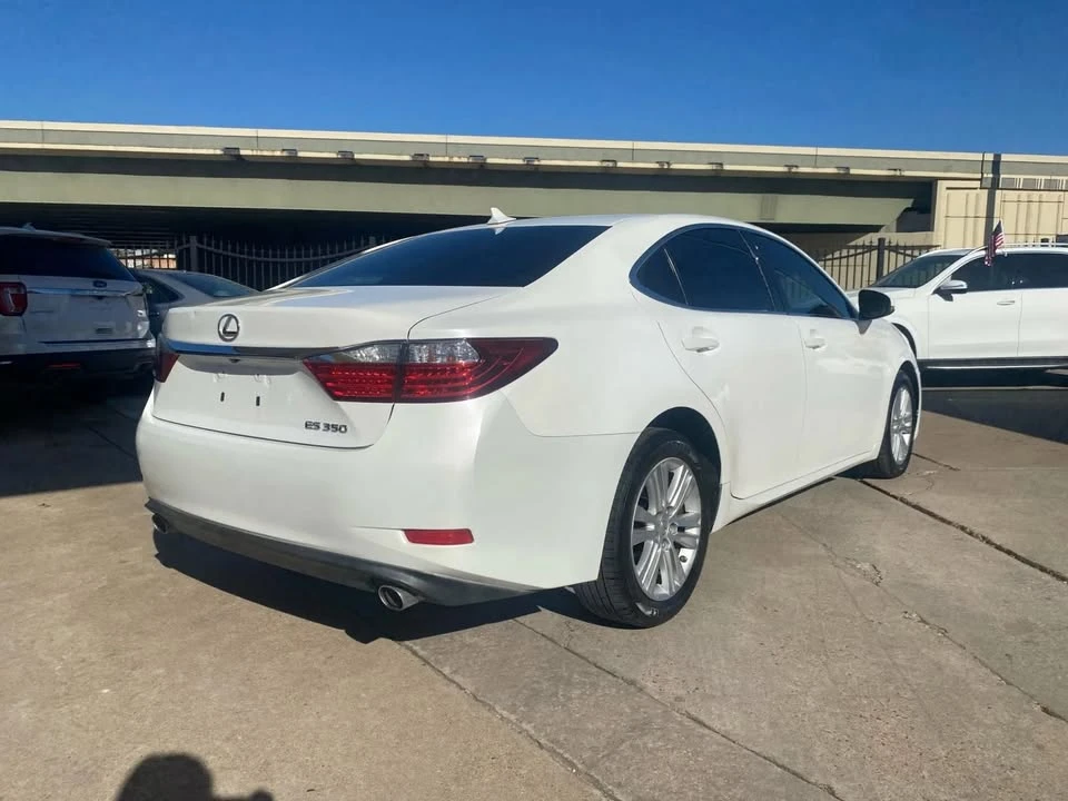 2013 Lexus ES 6th Gen - Image 7 of 18