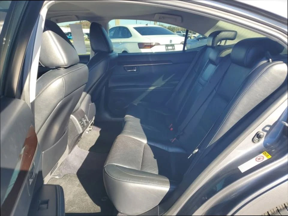 2013 Lexus ES 6th Gen - Image 12 of 18